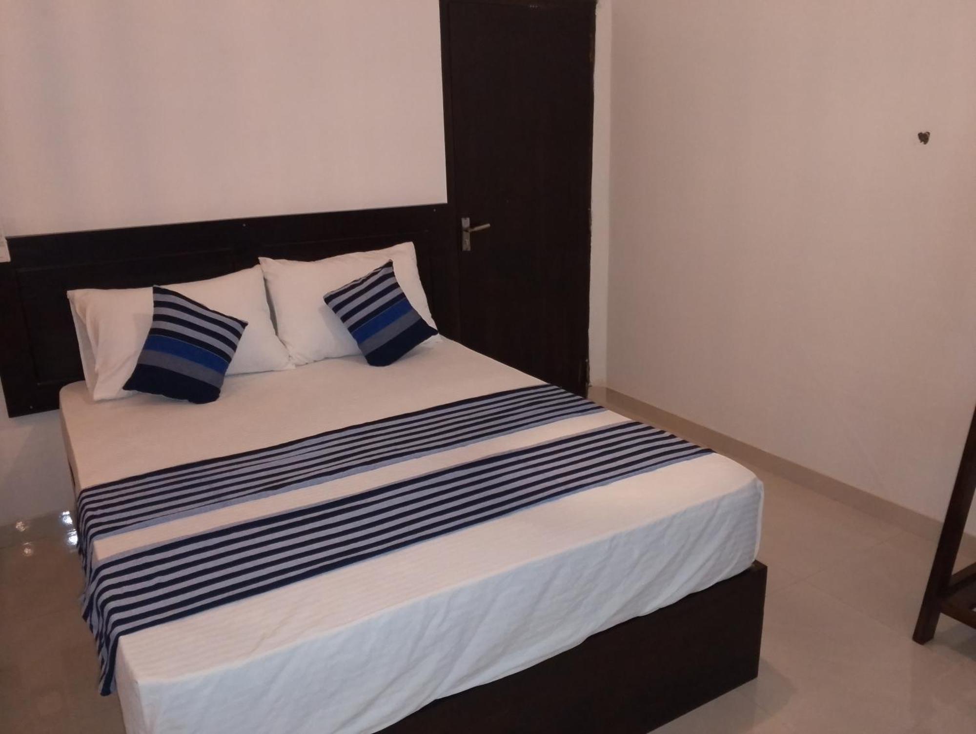 Sun Sea Guest Home Tangalle Buitenkant foto