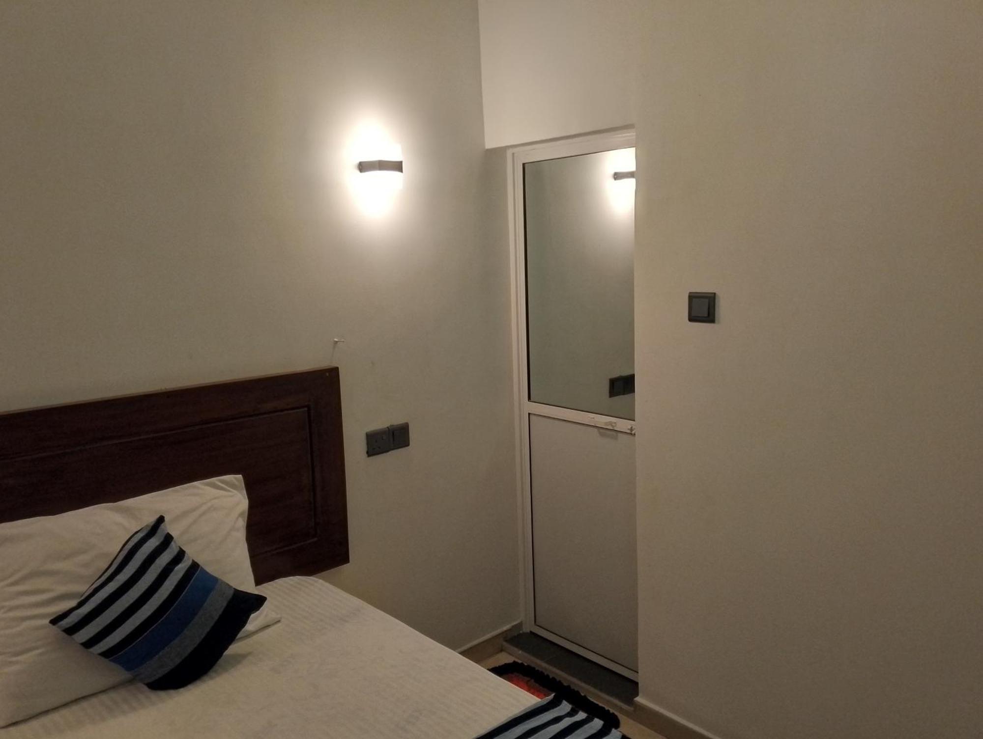 Sun Sea Guest Home Tangalle Buitenkant foto