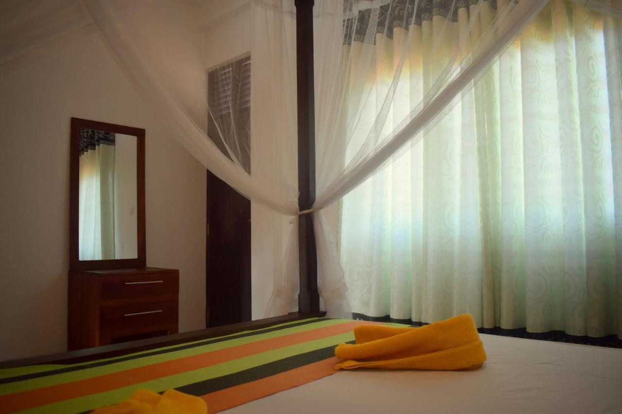 Sun Sea Guest Home Tangalle Buitenkant foto