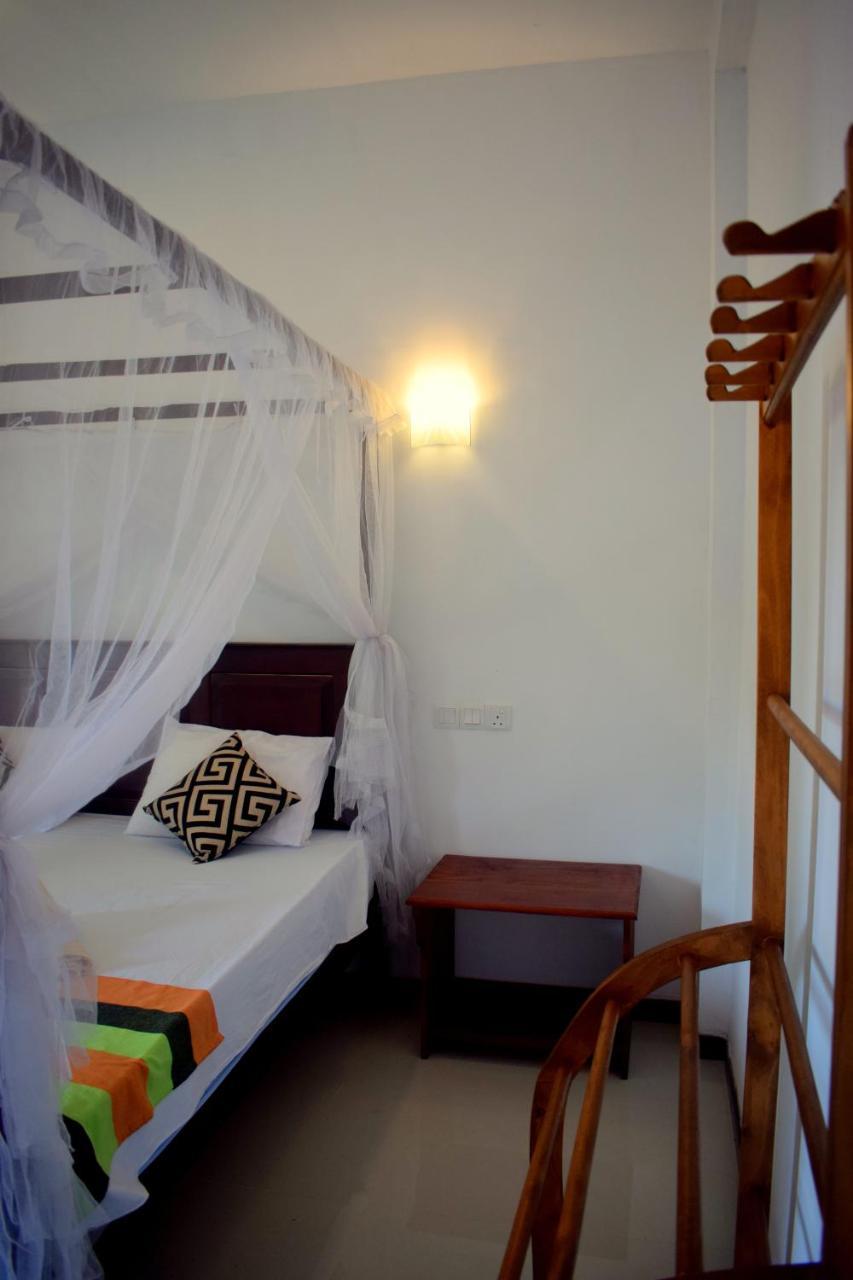 Sun Sea Guest Home Tangalle Buitenkant foto